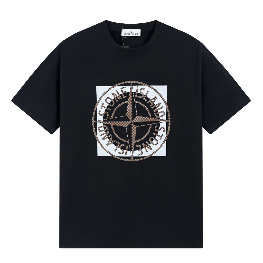 W615#P110💰 [Stone lsland/Stone Island summer new short-sleeved T-shirt with big compass print on the chest] ⚠️[Original creation with high control of details] - Made of 260 grams of combed cotton with 32-count double yarn, soft and comfortable to the touch, sweat-absorbent and breathable. - Simple, basic and versatile style, original quality, the first choice for couples. - Made in a large factory, four needles and five threads on the shoulder, neatly arranged, high quality workmanship. - Same style for men and women. Very versatile, one piece for everyone, details are clearly visible. Color: Black White Size: M L